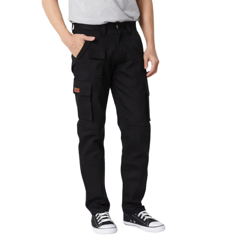 Pantalón cargo Pampero negro con bolsillos laterales para trabajo