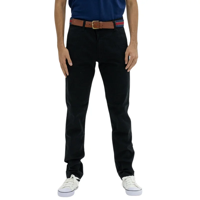 Pantalón chino negro Pampero de corte moderno para uso diario
